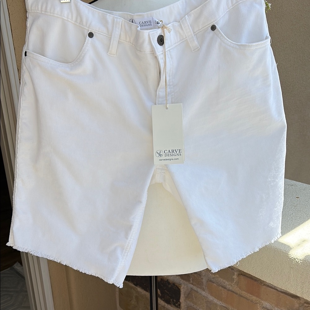 Carve Designs Crisp White cord Shorts 14 NWT